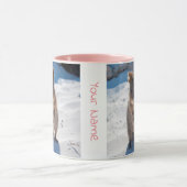 Persoonlijke schattige en gelukkige quokka op het  mok (Midden)