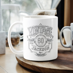 Persoonlijke verjaardag met een vintage-uitstralin koffiemok