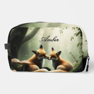 Persoonlijke vos knuffel in nevelig bos toilettasje