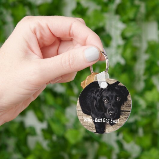 Persoonlijke zwarte-labfoto en naam van de hond sleutelhanger (Hand)