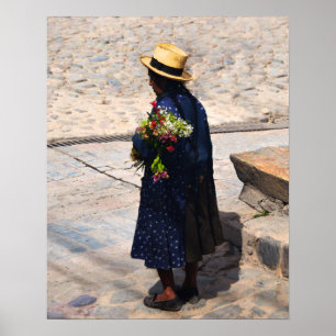 Peruaanse vrouwen Holding Flowers Poster