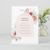 Perzik Bloemenboog Bruidsfeest Uitnodiging (Staand voorkant)