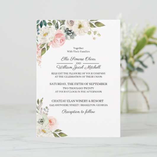 Perzik & Groen Bloemen Bruiloft Uitnodiging (Staand voorkant)