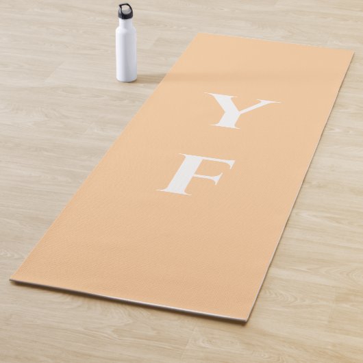 Perzik kleurige yogamat met aangepaste naam en ini (In situ)