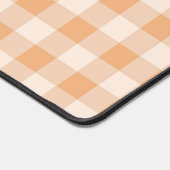 Perzik wit geruit gingham patroon bureaumat (Hoek)