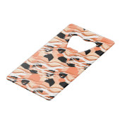 Perzik Zwart Wit Abstract Patroon. Kredietkaart Flessenopener (Voorkant Gekanteld)