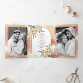 Perzikbloemen en -waterverven drieluik uitnodiging (Binnen)