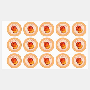 Perziken in het thuisconservenblikveld van perzike labels