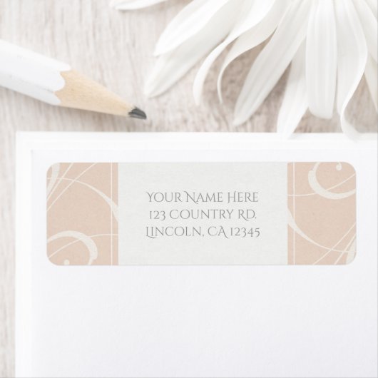 Perzikkleurig en crèmekleurig, wit, zwevend, legan etiket (Insitu)