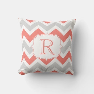 Perzikkoraal grijs wit Chevron patroon monogram Kussen