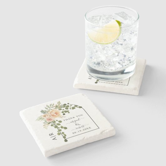 Perzikkoraalbloemen, boog- en monogram bruiloft stenen onderzetter (Zijkant)