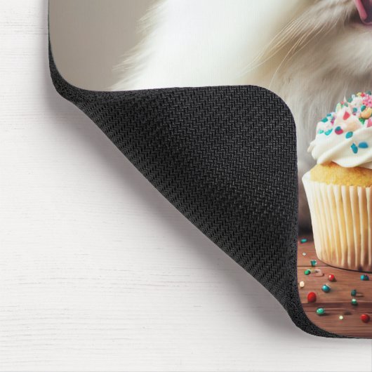 Perzische kat met verjaardagscupcake muismat (Hoek)