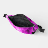 Pétales de fleurs roses chaudes sur noir (Ouvrir)