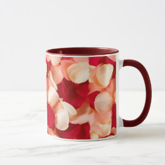 pétales de rose de tasse