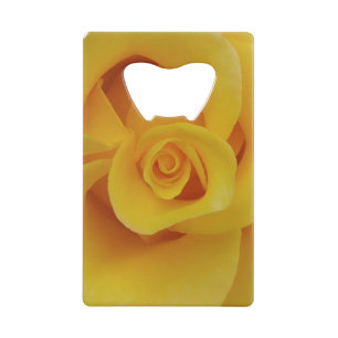 Pétales romantiques de rose jaune