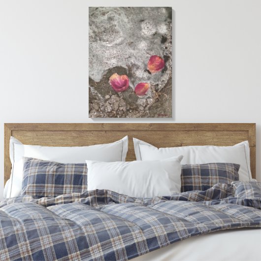 Petals Ashore Canvas Afdruk (Insitu (Slaapkamer))