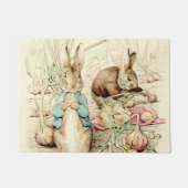 Peter & Benjamin Gather Onions by Beatrix Potter Deurmat (Voorkant)