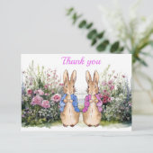 Peter en Flopsy in hun tuin Bedankkaart (Staand voorkant)