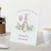 Peter Rabbit Pink Baby shower Reclamebord Met Voetstuk (Insitu)