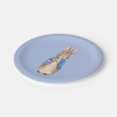 Peter the Rabbit op Blue Background Papieren Bordje (Gekanteld)