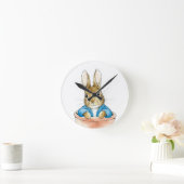 Peter the Rabbit Sitting in a Pot Ronde Klok (Huis)