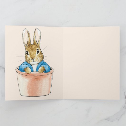 Peter the Rabbit Sitting in Plant Pot Kaart (Binnen)