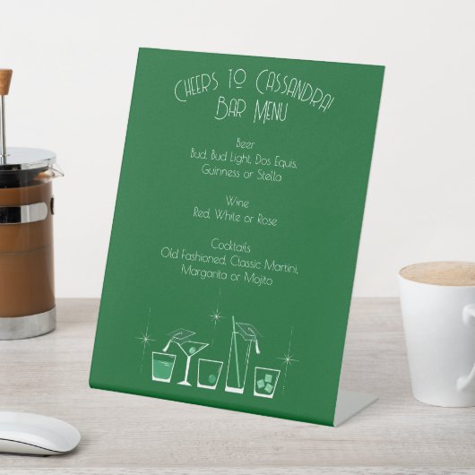 Petgraduatiefestijn donkergroene barmenu met hoedc reclamebord met voetstuk (Insitu)