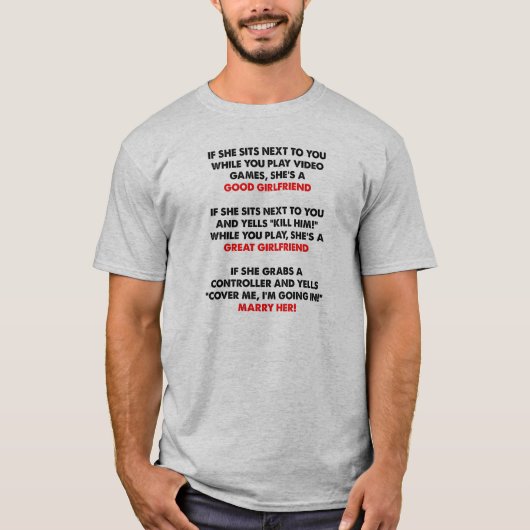 Petit Amie Joueuse Tshirt Drôle (Devant)