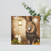 Petit ange mignon avec carte de lion (Debout devant)