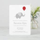 Petit éléphant avec invitation à l'anniversaire du (Debout devant)