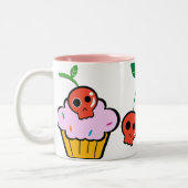 Petit gâteau mauvais et tasse mauvaise de Cherrys (Gauche)