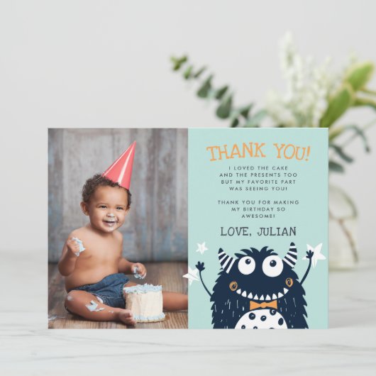 Petit Monstre | Carte Photo Merci À Plat (Debout devant)