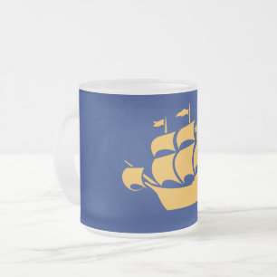 Petit mug en verre givré avec le drapeau de la vil