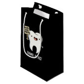 Petit Sac Cadeau Activiste Enamel Funny Dental Tooth Pun Dark BG (Devant Angle)