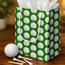 Balle de golf sur fond de gazon