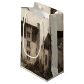 Petit Sac Cadeau Beau Château français à Sepia Tones (Devant Angle)