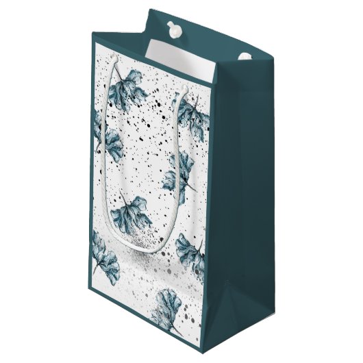 Petit Sac Cadeau Bleu floral peint à la main (Devant Angle)