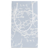 Petit Sac Cadeau Branches de neige bleu et blanc (Devant)