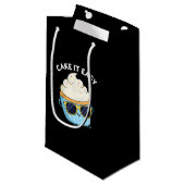 Petit Sac Cadeau Cake It Easy Funky Cupcake Pun Dark BG (Devant Angle)