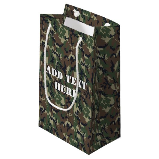 Petit Sac Cadeau Camouflage Woodland Arrière - plan militaire (Devant Angle)