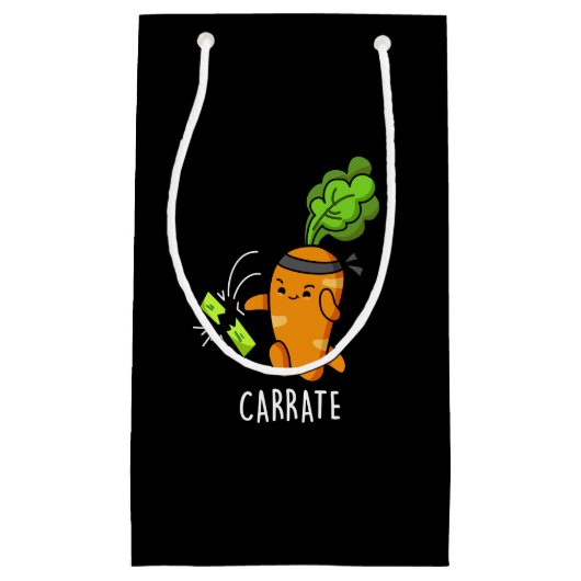 Petit Sac Cadeau Carrer Carotte drôle Karate Pun Dark BG (Devant)