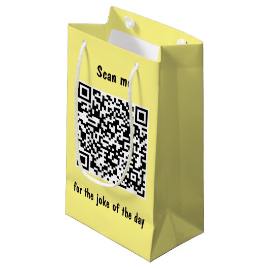 Petit Sac Cadeau Cherchez-moi la blague du jour QR Code (Devant Angle)