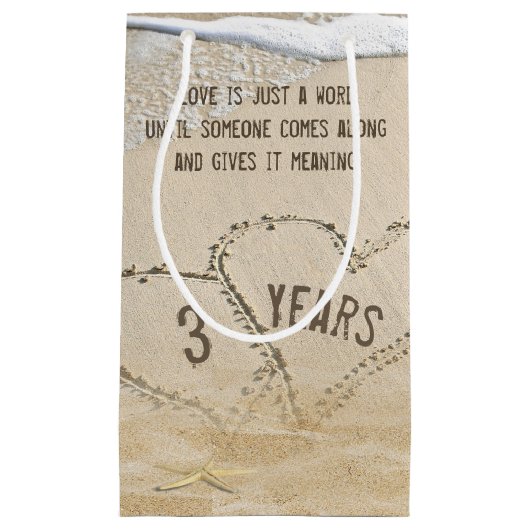 Petit Sac Cadeau Coeurs de plage du 3e anniversaire (Devant)