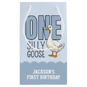 Petit Sac Cadeau Custom Modern Blue One Silly Goose First Birthday (Dos)