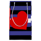 Petit Sac Cadeau Drapeau et cœur de fierté en cuir (Devant)