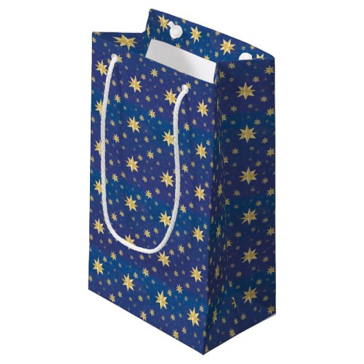 Petit Sac Cadeau Étoiles de Noël Or sur bleu (Devant Angle)
