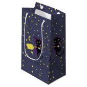 Petit Sac Cadeau Flying Witch Cat (Devant Angle)