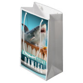 Petit Sac Cadeau Gâteau d'anniversaire sur le thème du requin (Devant Angle)