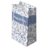 Petit Sac Cadeau Happy 85th Birthday Numéro Motif Bleu/Blanc (Devant Angle)