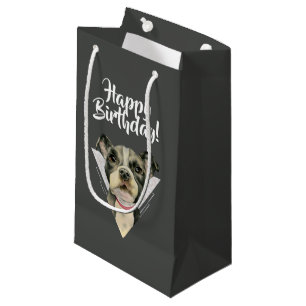 Petit Sac Cadeau Le chiot observe le joyeux anniversaire